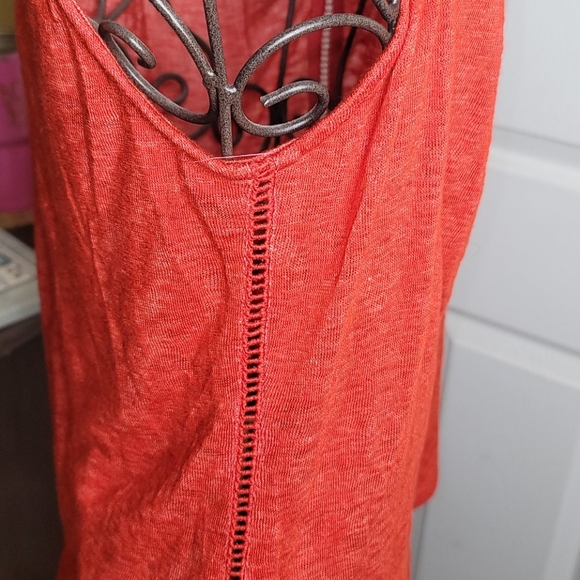 5/$25 Red Haute Sexy Twist Front Keyhole Top - Picture 3 of 7